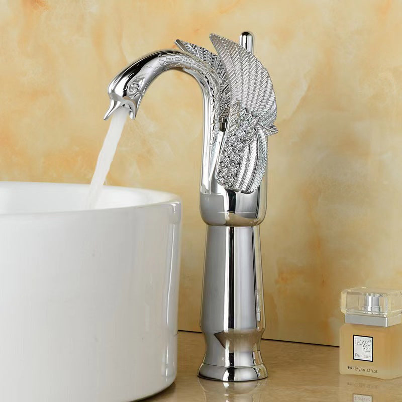 Rubinetto da bagno in ottone massiccio per lavabo con miscelatore monocomando per acqua calda e fredda