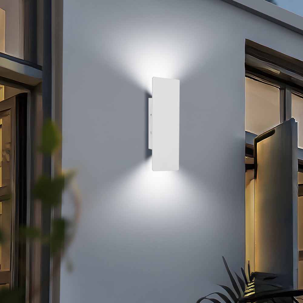 Selvik | Moderno Applique da Esterno in Alluminio con Classe di Protezione IP65 in Quattro Lunghezze per Giardino, Patio e Vialetto