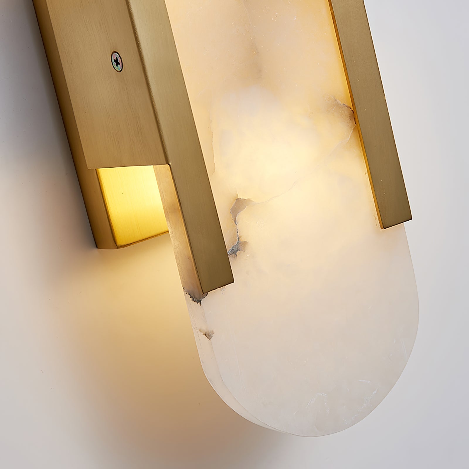 Lunessa | Applique in Marmo con Luce Ambientale Morbida per Interni Moderni