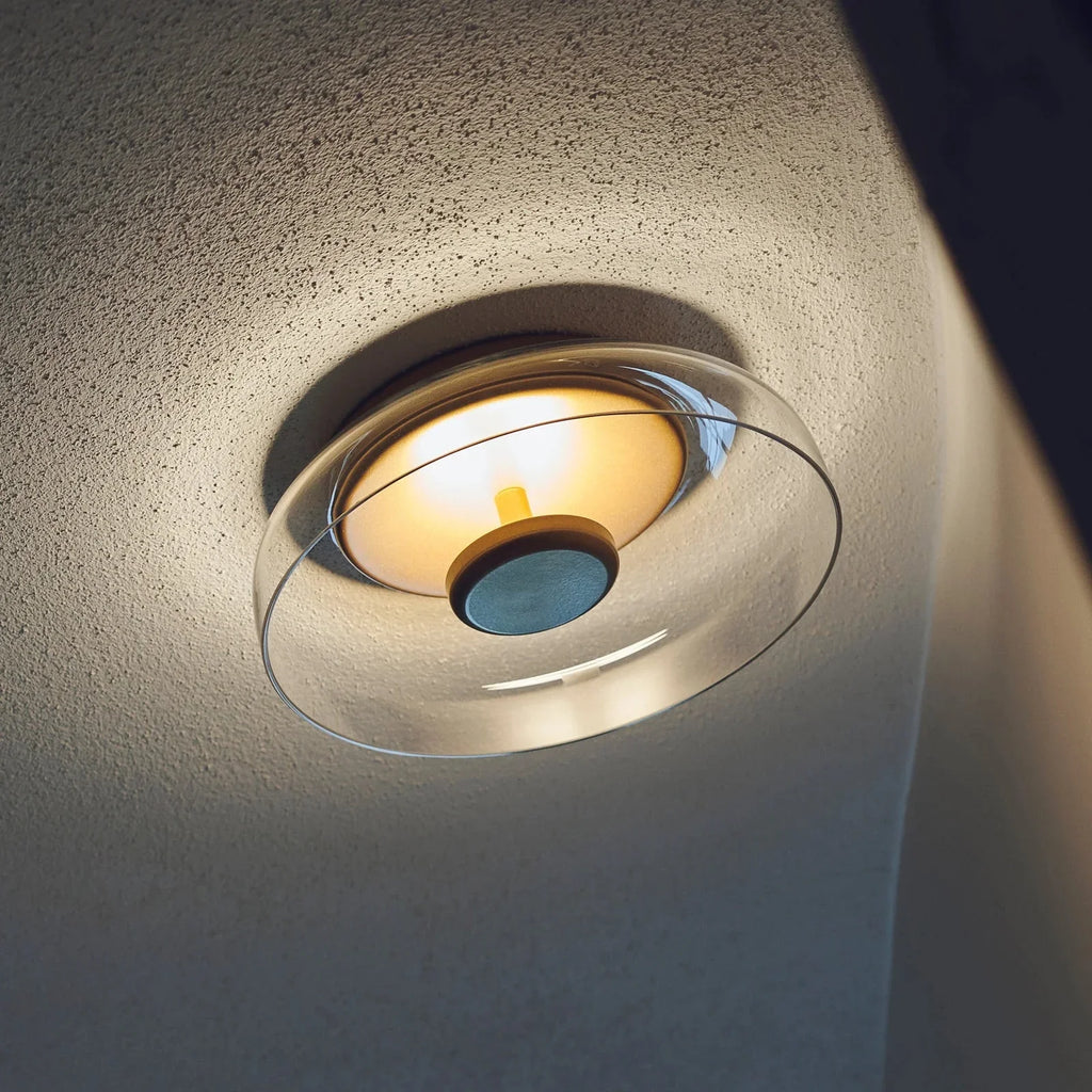 Calore della Luce in un Ingresso Confortevole