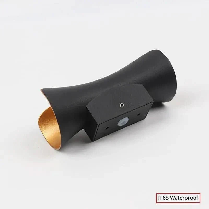 Applique da esterno resistente agli agenti atmosferici con protezione IP65