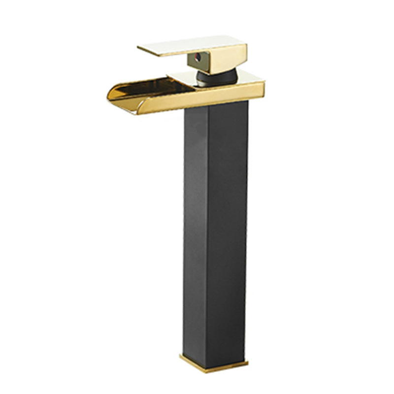 Rubinetto da lavabo moderno a cascata con LED in ottone