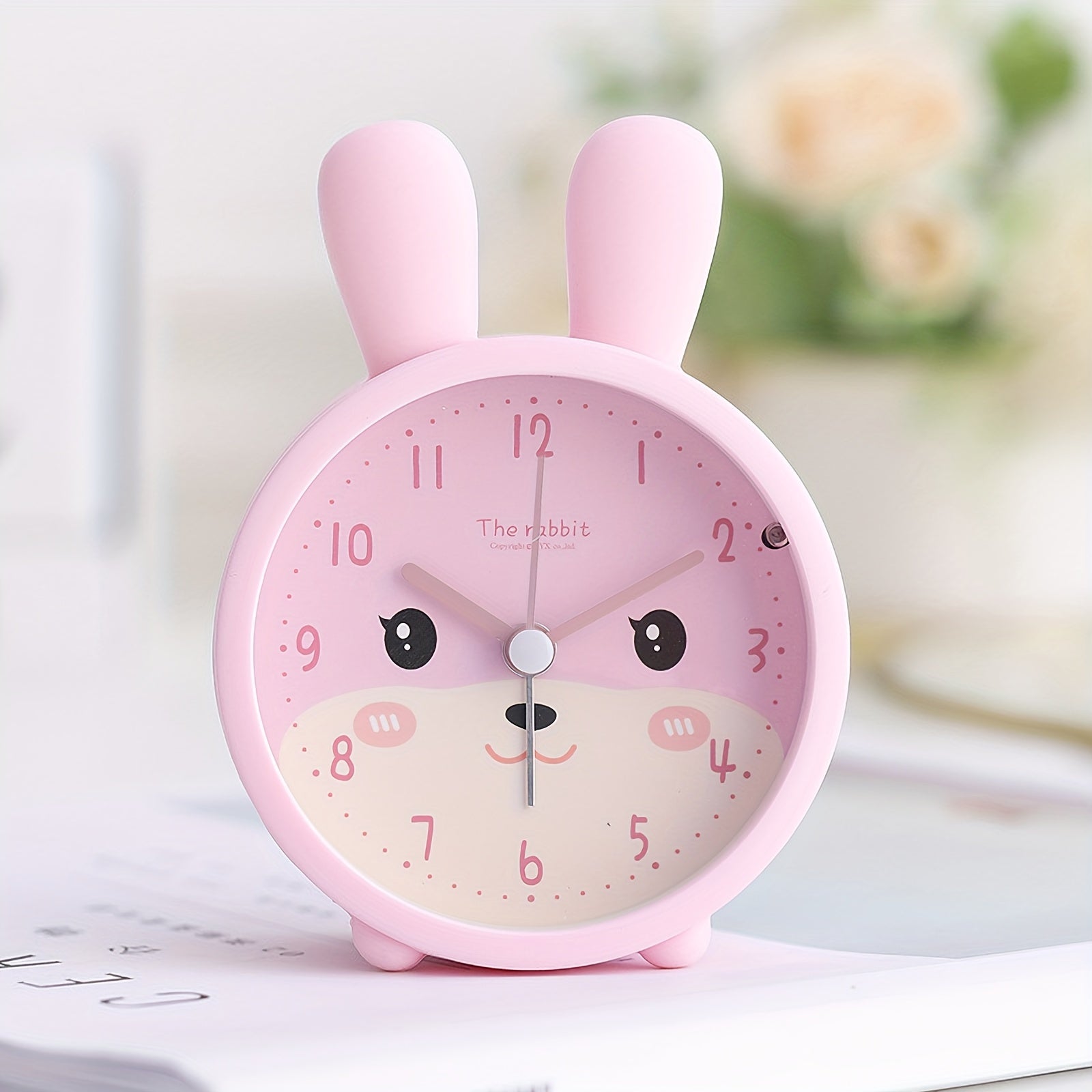 Orologio da Tavolo per Bambini con Luce Notturna – Silenzioso, Motivo Coniglio e Design Compatto