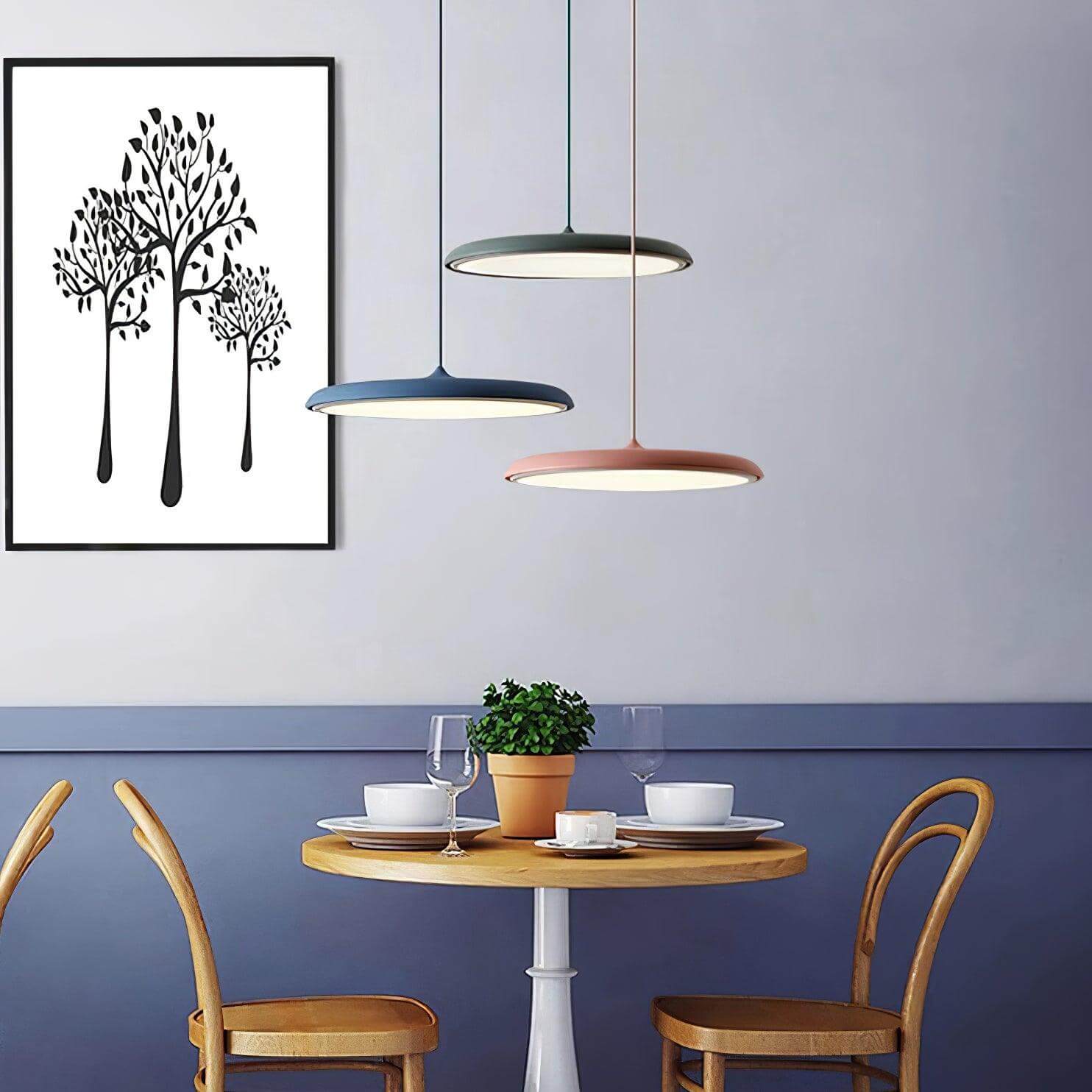 Lampada a Sospensione dal Design Semplice per Ambienti Moderni