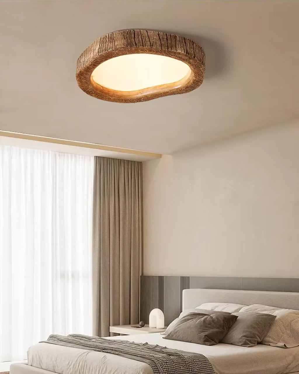 Lampada in legno minimalista in stile Japandi con effetto luminoso