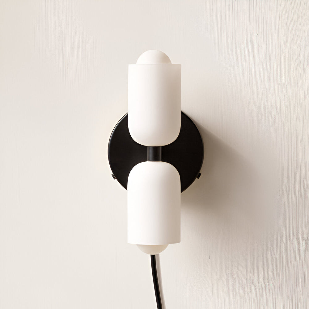 DualGlow – Applique con Due Teste in Acrilico e Metallo per Illuminazione Interna Moderna