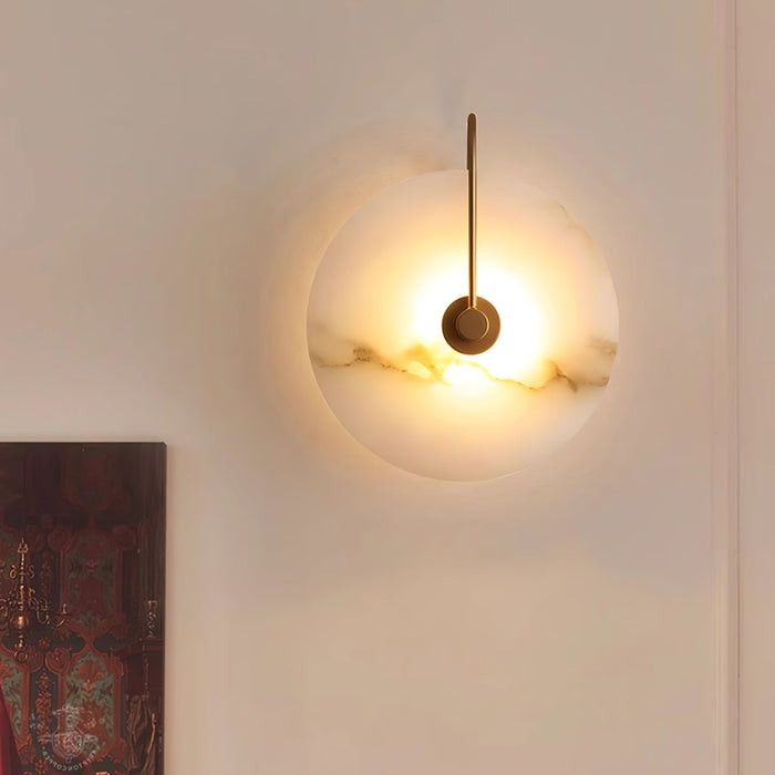 Lampada LED in Alabastro da Parete – Eleganza e Serenità nella Luce