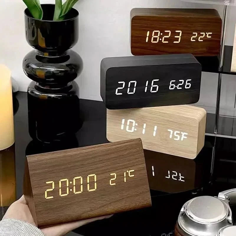 TIMBERGLOW LED Sveglia – Digitale e Stile in Design Naturale di Legno
