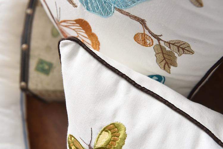 Lunira - Cuscino Decorativo con Ricamo in Stile Rustico