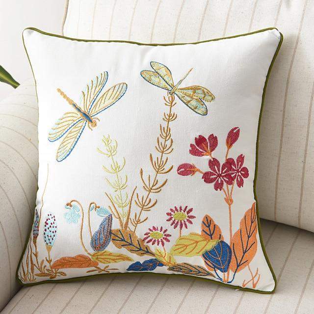 Lunira - Cuscino Decorativo con Ricamo in Stile Rustico