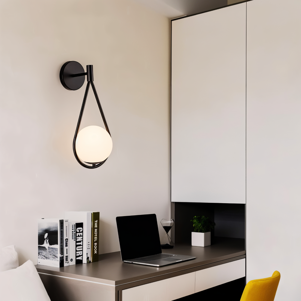 Luméa – Applique a forma di goccia in design di vetro con telaio metallico artistico