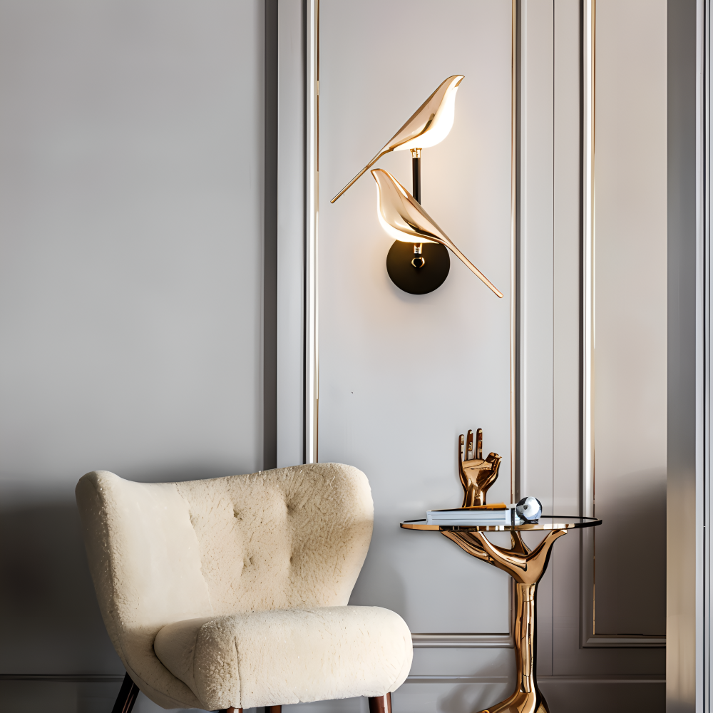 Aves Glow – Lampada da Parete Oro con Design di Uccello Rotante e Illuminazione a LED