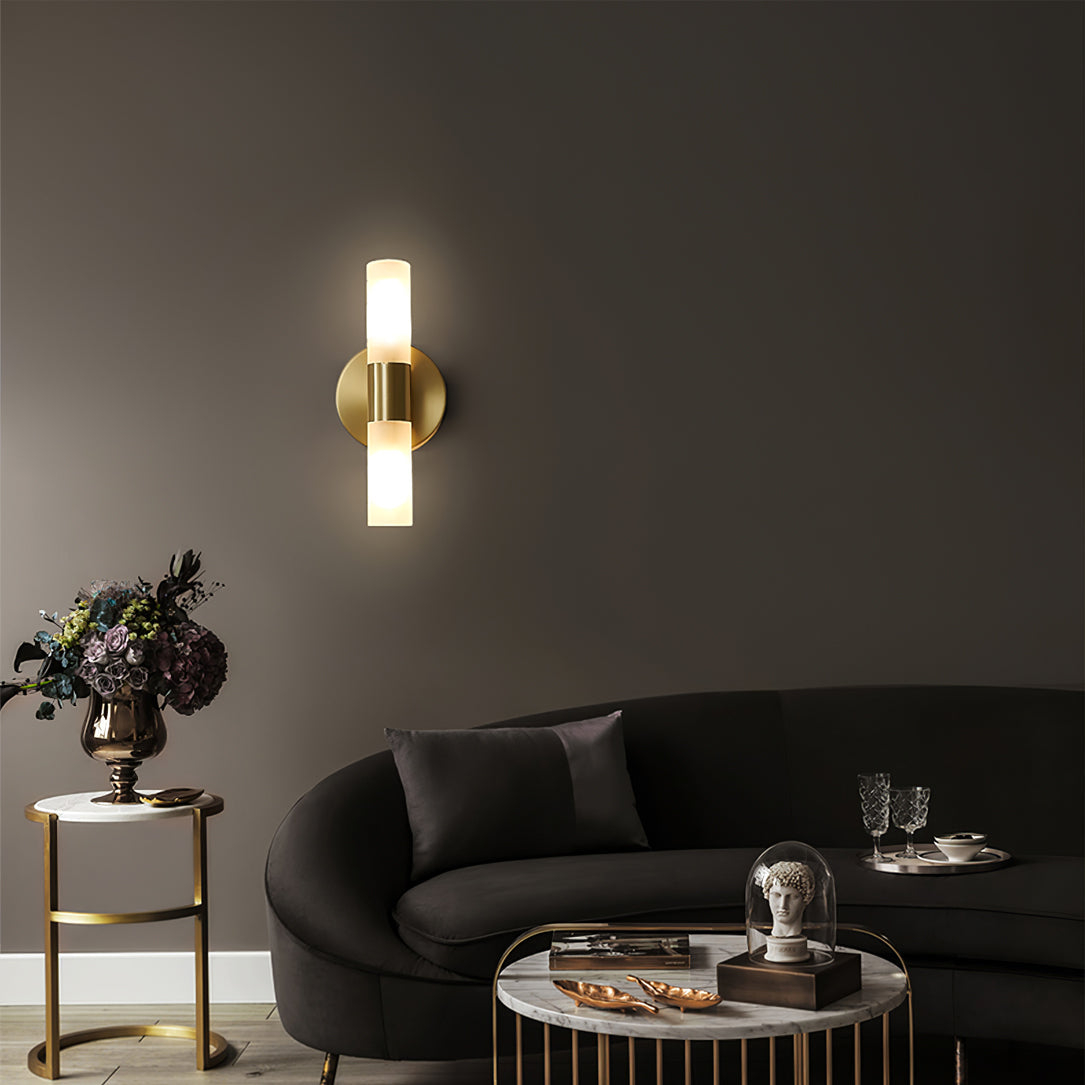Lario – Elegante Applique in Ottone con Illuminazione LED a Risparmio Energetico