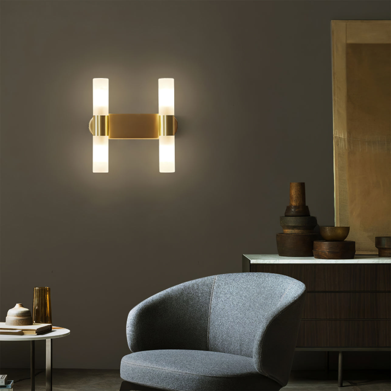 Lario – Elegante Applique in Ottone con Illuminazione LED a Risparmio Energetico