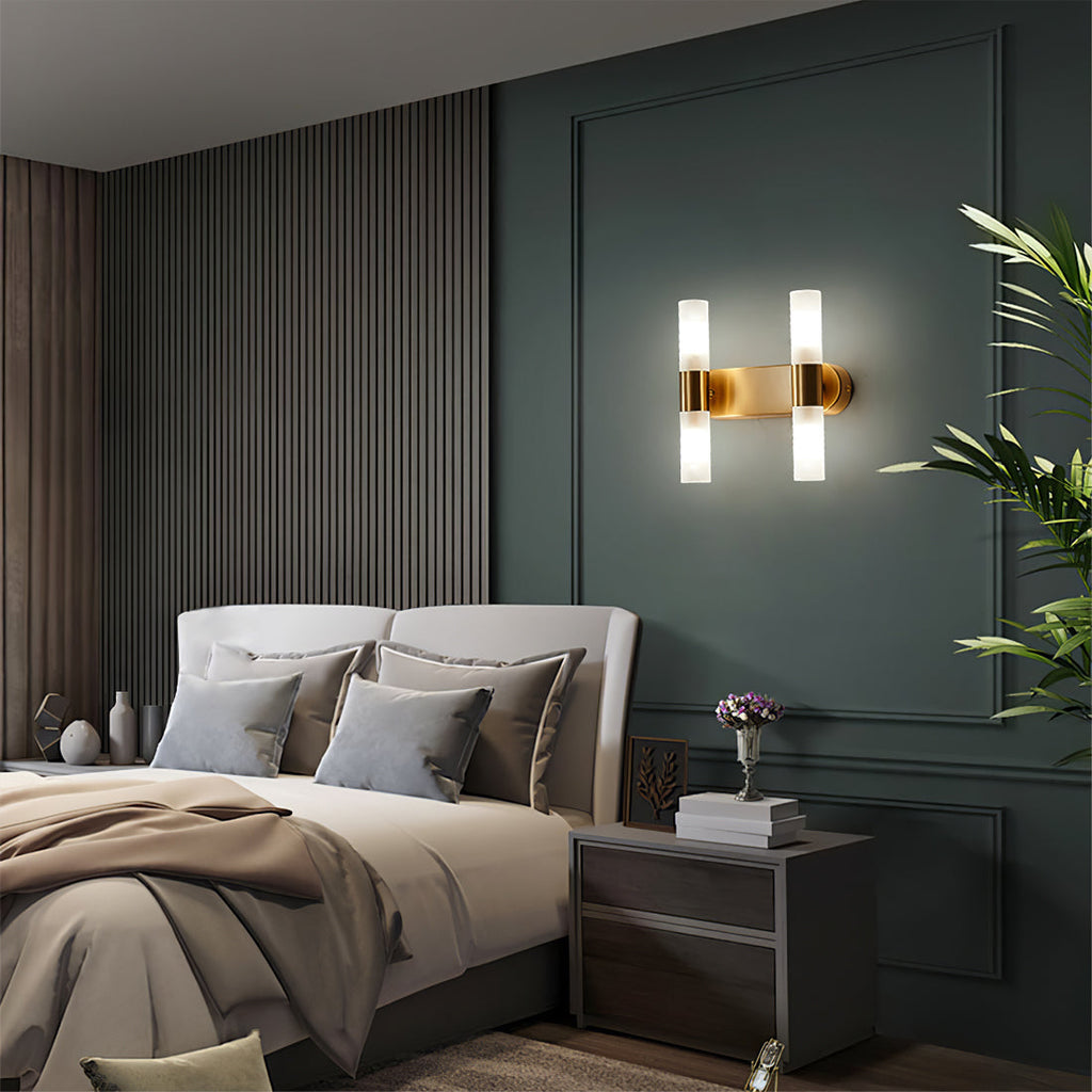 Lario – Elegante Applique in Ottone con Illuminazione LED a Risparmio Energetico