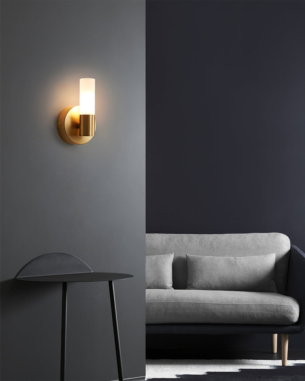Lario – Elegante Applique in Ottone con Illuminazione LED a Risparmio Energetico