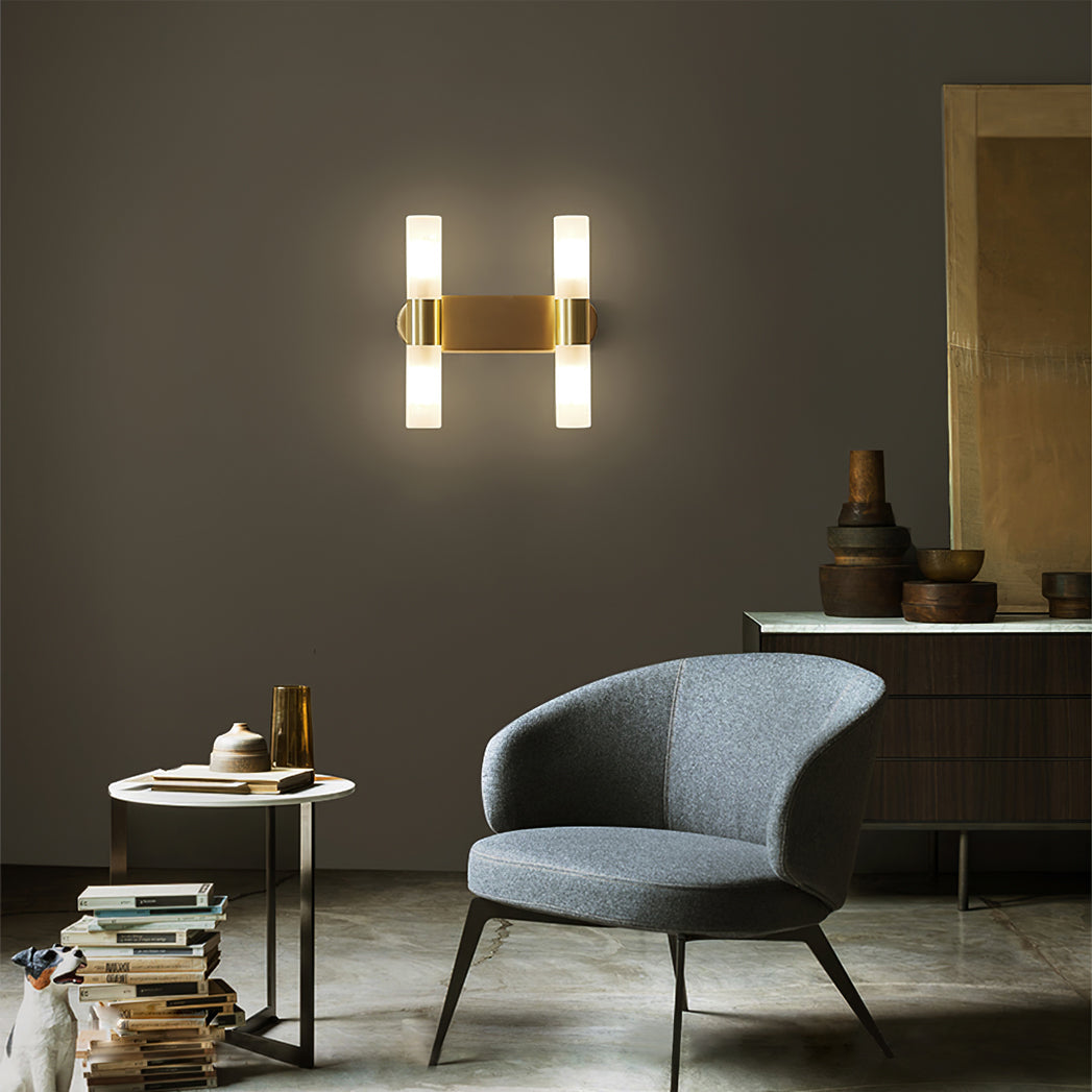 Lario – Elegante Applique in Ottone con Illuminazione LED a Risparmio Energetico