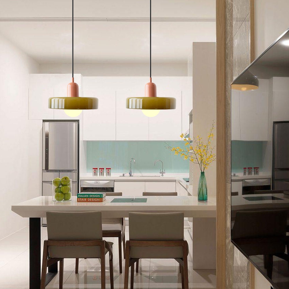 Lampada a sospensione in vetro stile Bauhaus con paralume ad anello