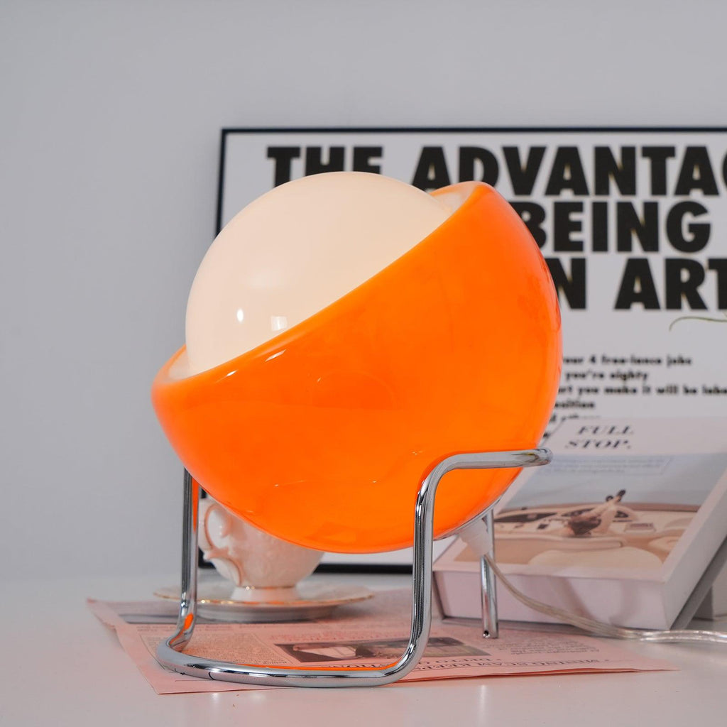Lampada da Tavolo in Stile Bauhaus con Aspetto Vetro e Struttura in Metallo