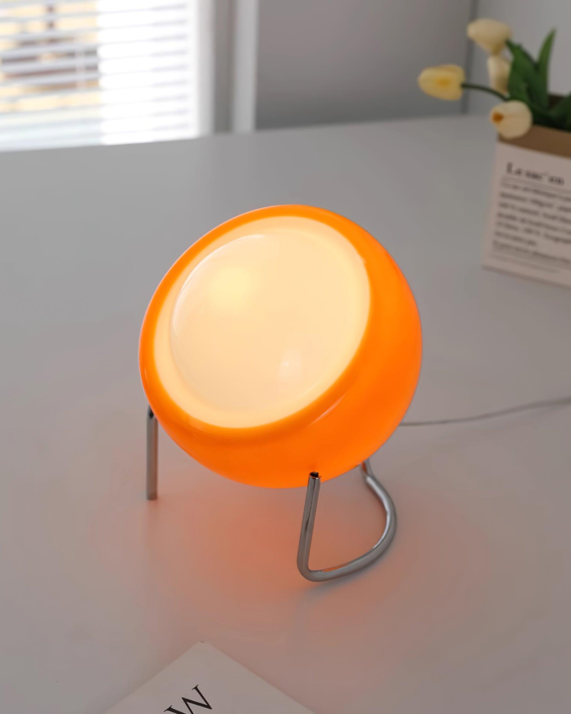 Lampada da Tavolo in Stile Bauhaus con Aspetto Vetro e Struttura in Metallo