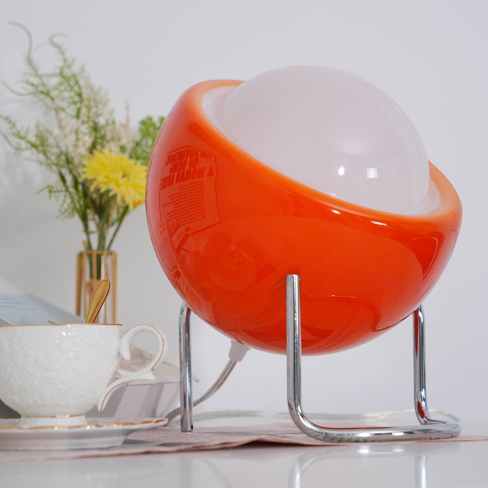 Lampada da Tavolo in Stile Bauhaus con Aspetto Vetro e Struttura in Metallo