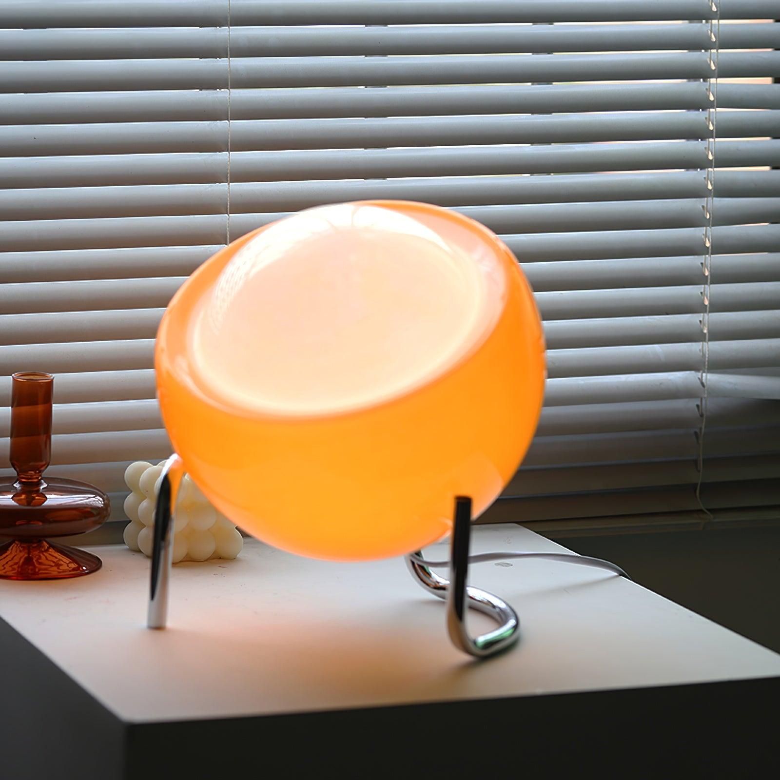 Lampada da Tavolo in Stile Bauhaus con Aspetto Vetro e Struttura in Metallo