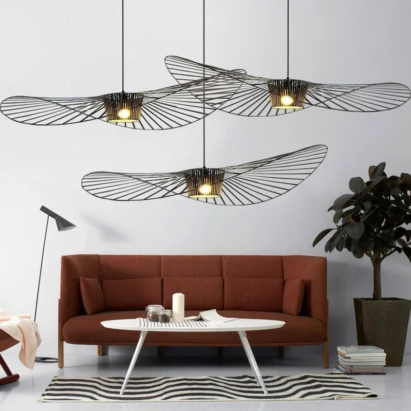 Lampada a Sospensione Nera a Forma di Cappello – Eleganza Moderna