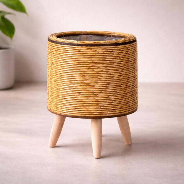 Vaso con piedi in legno | Design in stile intrecciato | Per interni ed esterni | Plantara