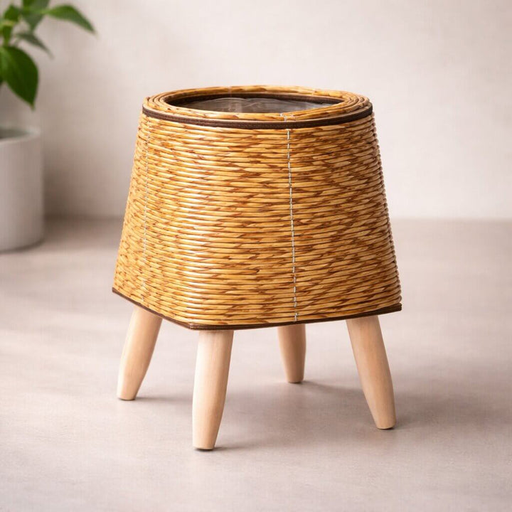 Vaso con piedi in legno | Design in stile intrecciato | Per interni ed esterni | Plantara