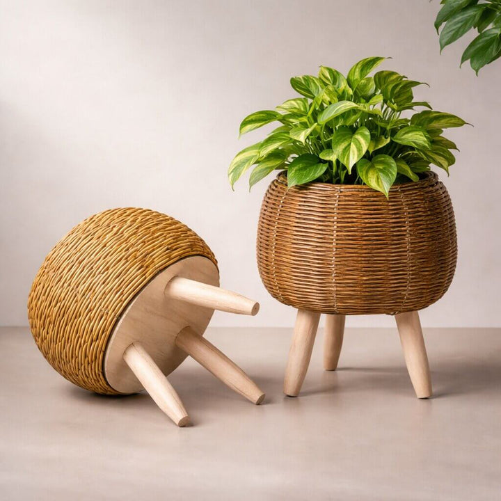Vaso con piedi in legno | Design in stile intrecciato | Per interni ed esterni | Plantara