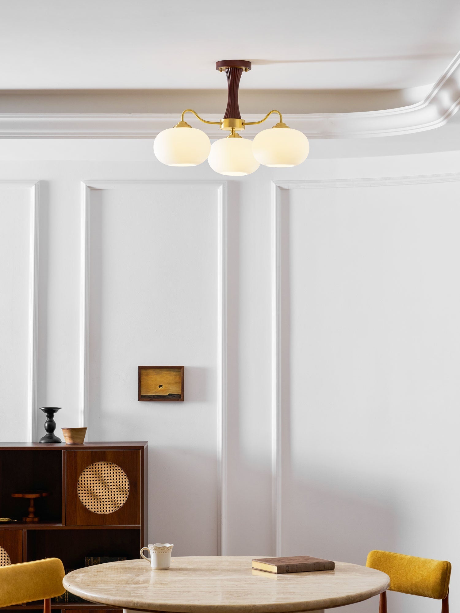 Velmirae | Lampadario in Ottone e Legno di Cachi per Soggiorni Eleganti
