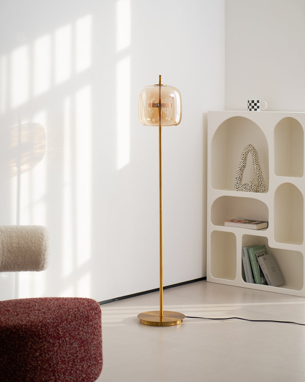 Loraya | Lampada da Terra Scultorea in Vetro con LED Integrato per Illuminazione del Soggiorno