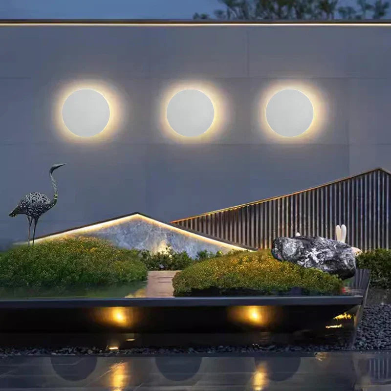 Illuminazione moderna per ogni giardino