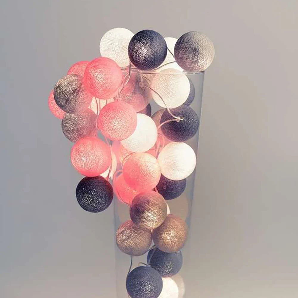 Ghirlanda di Palline di Cotone