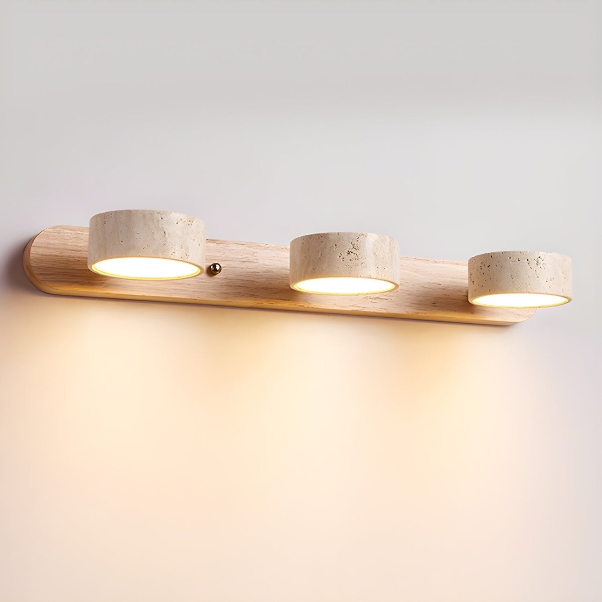 AVERRA – Applique LED in travertino per un lusso architettonico