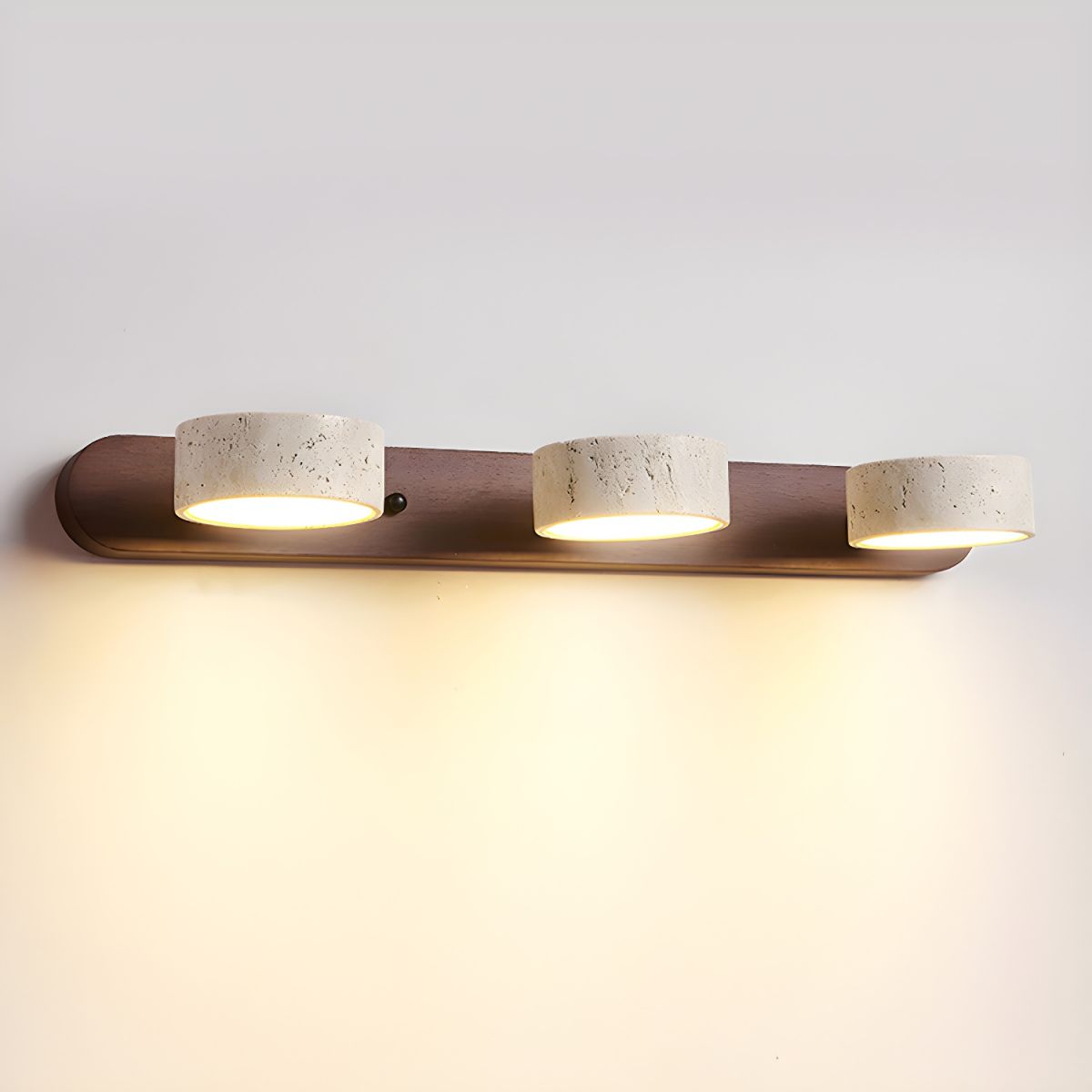 AVERRA – Applique LED in travertino per un lusso architettonico