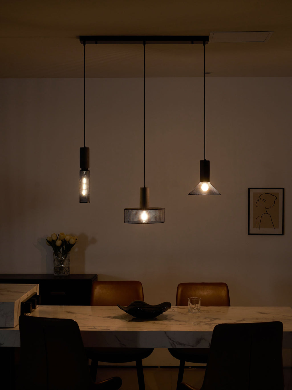 Virexo | Lampada a sospensione in cemento industriale con paralume cilindrico per interni moderni