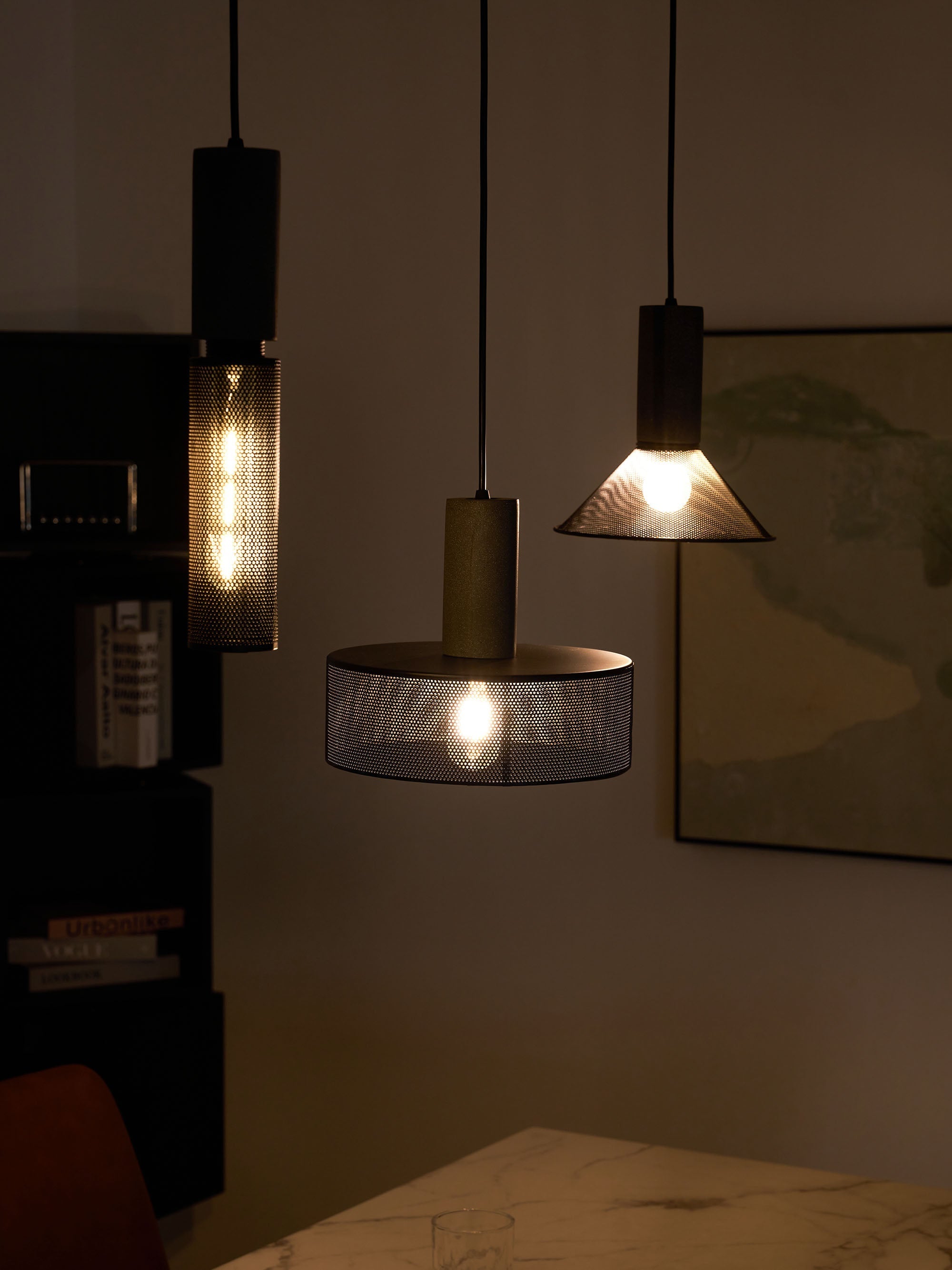 Virexo | Lampada a sospensione in cemento industriale con paralume cilindrico per interni moderni