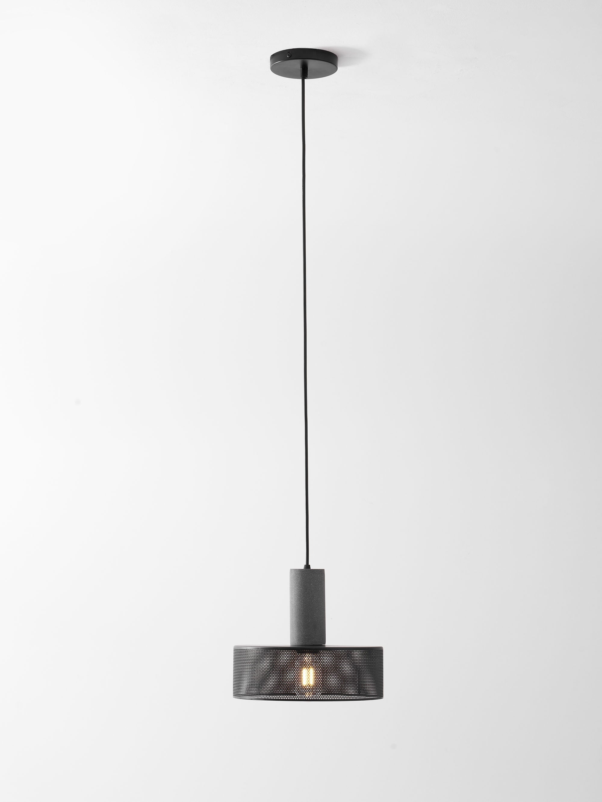 Virexo | Lampada a sospensione in cemento industriale con paralume cilindrico per interni moderni