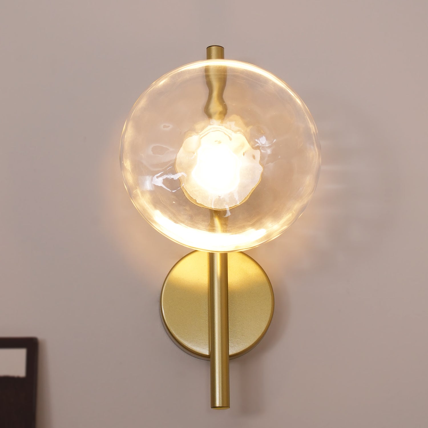 Noreva | Applique in Vetro Scultoreo con LED Integrato per Illuminazione Interni Moderni