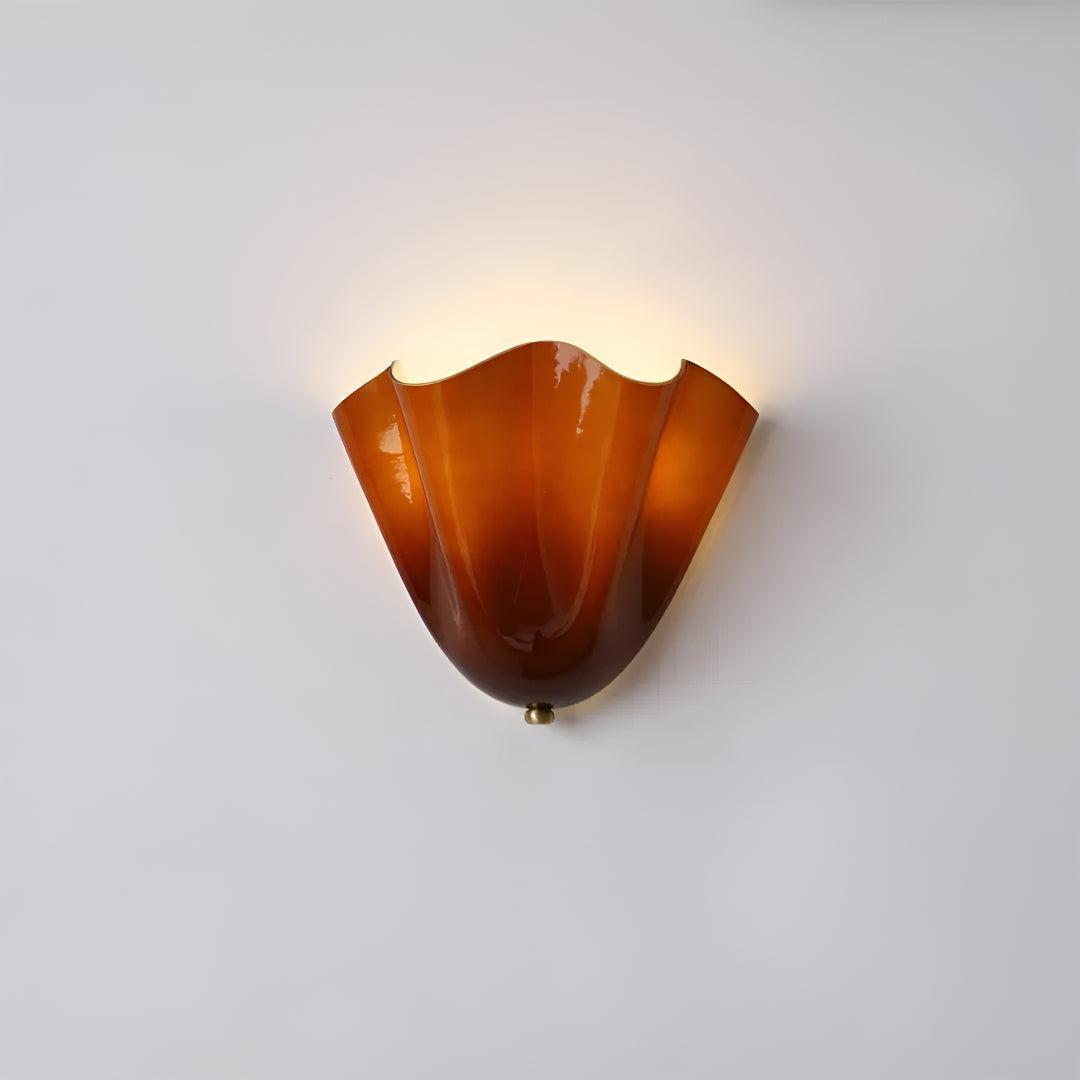Applique da Parete Classica per Soggiorno con Paralume in Vetro a Petalo Curvo
