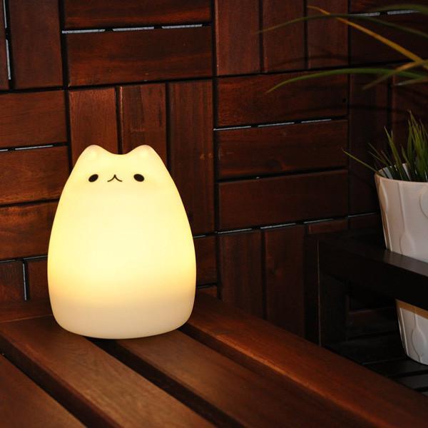 Lampada notturna per gatti che cambia colore