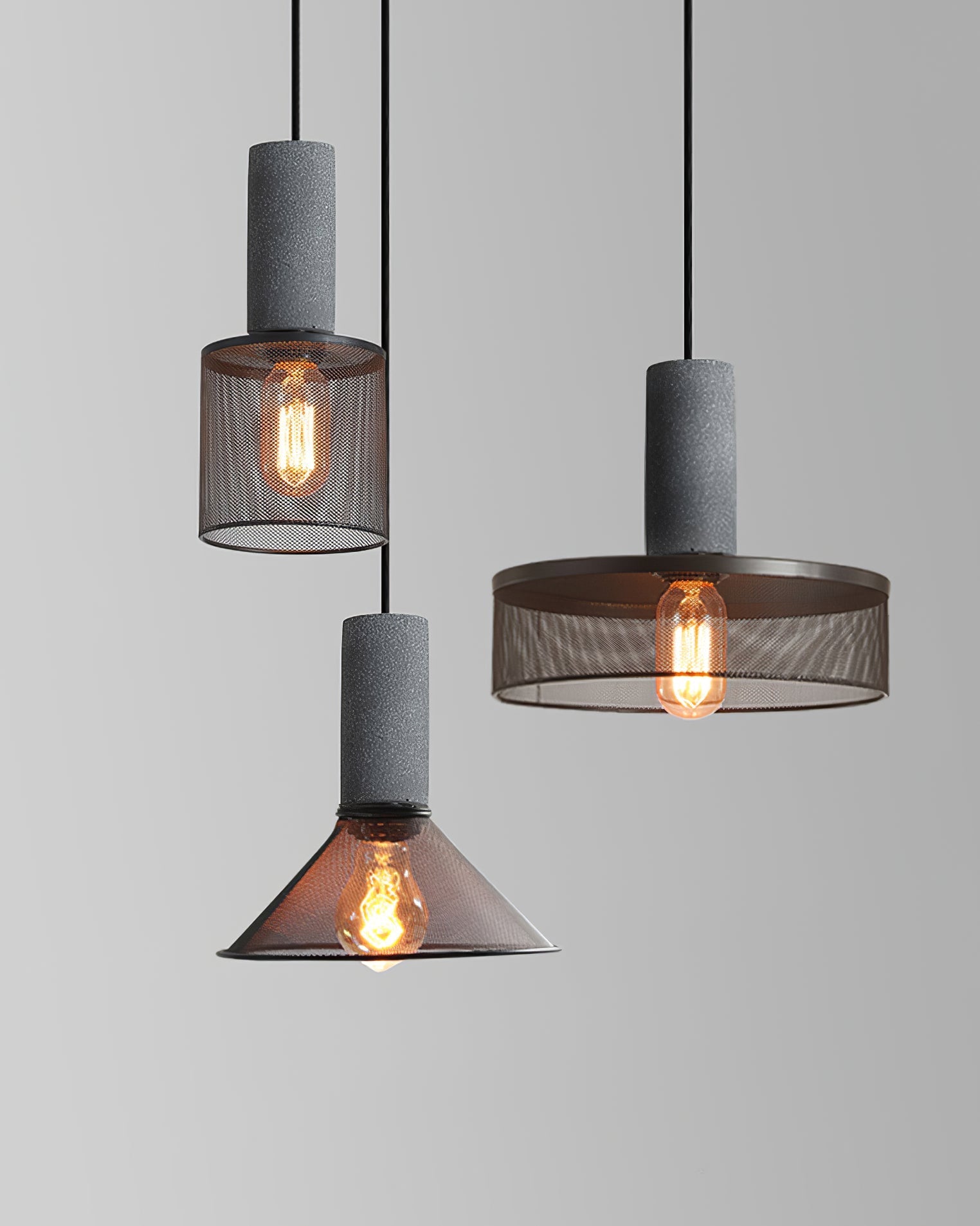 Virexo | Lampada a sospensione in cemento industriale con paralume cilindrico per interni moderni