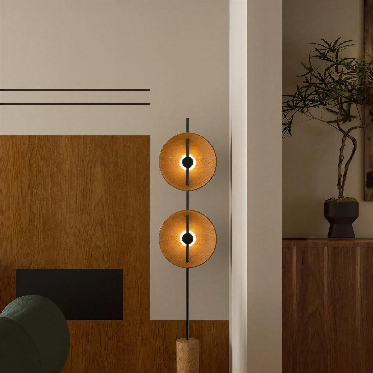Lampada da Terra Contemporanea con Design Artistico a Doppio Disco