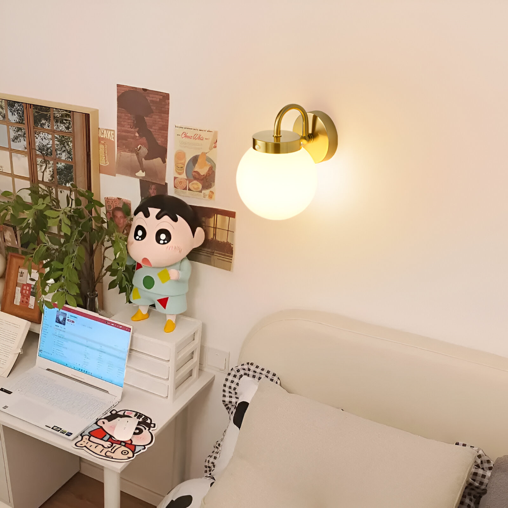 GlowSphere – Lampada da parete in vetro striato a forma di sfera moderna