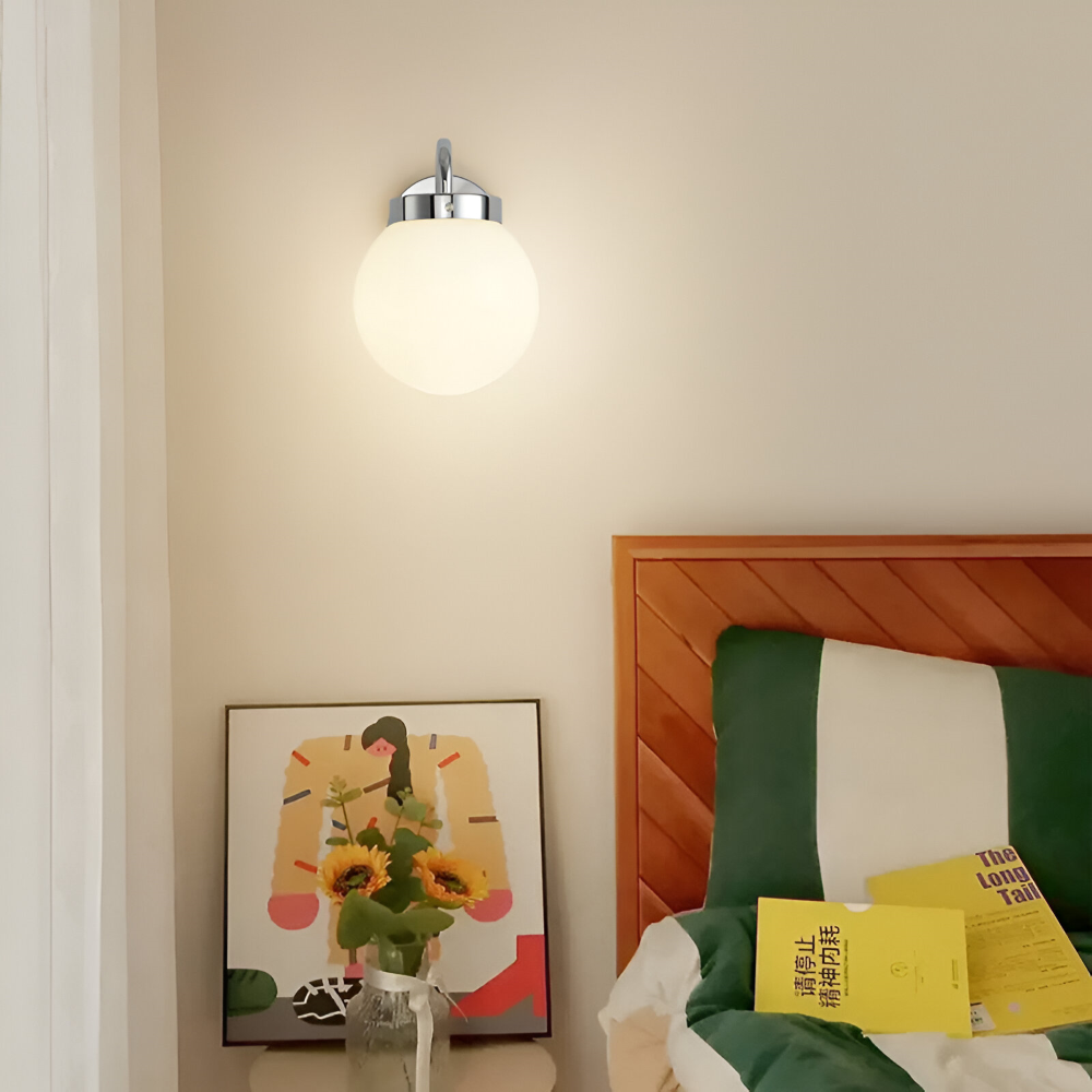 GlowSphere – Lampada da parete in vetro striato a forma di sfera moderna