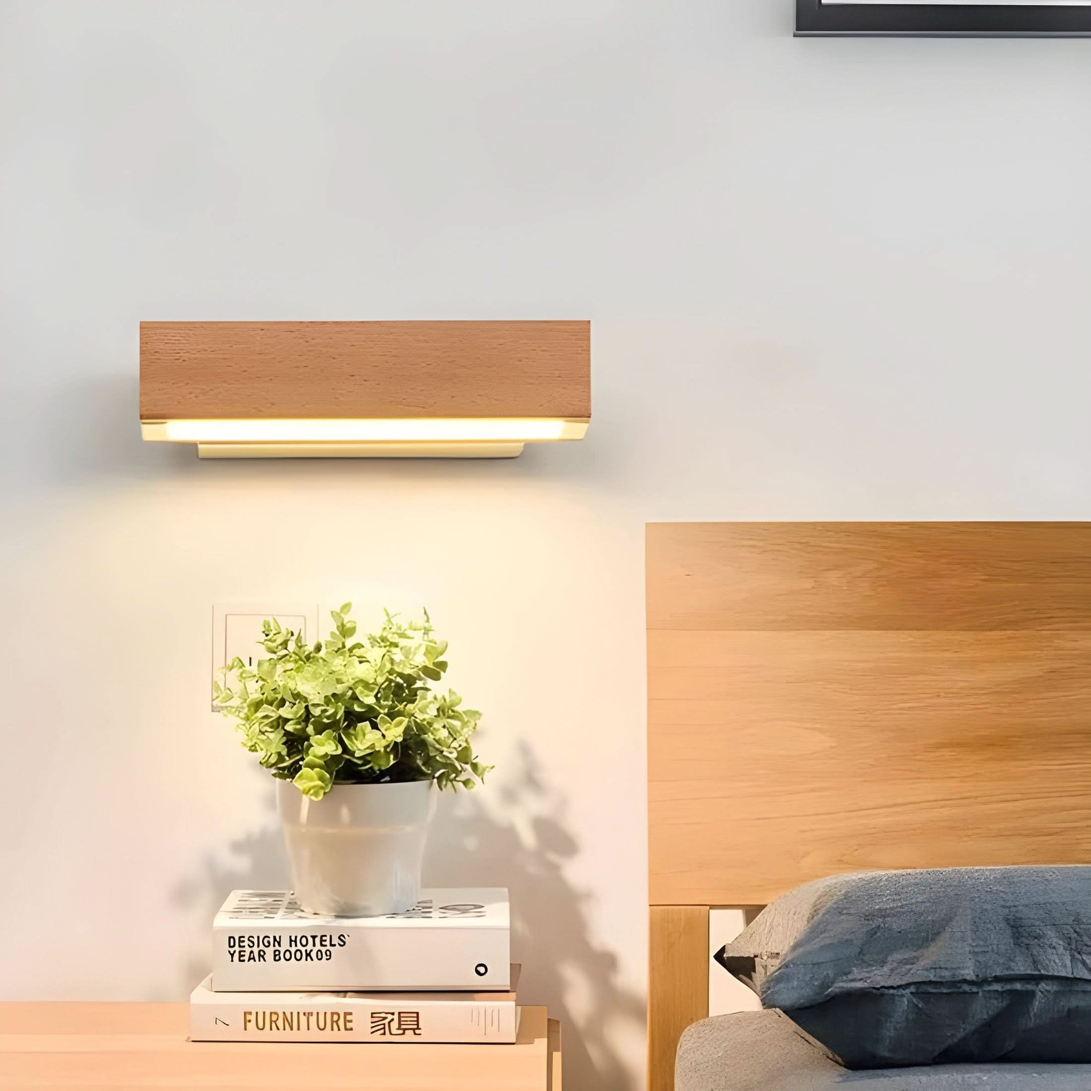 Lampada da Parete LED in Legno Minimalista con Braccio Regolabile