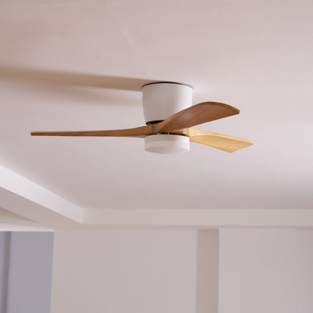 Arvienne | Ventilatore da soffitto in legno nordico con luce LED per camere moderne