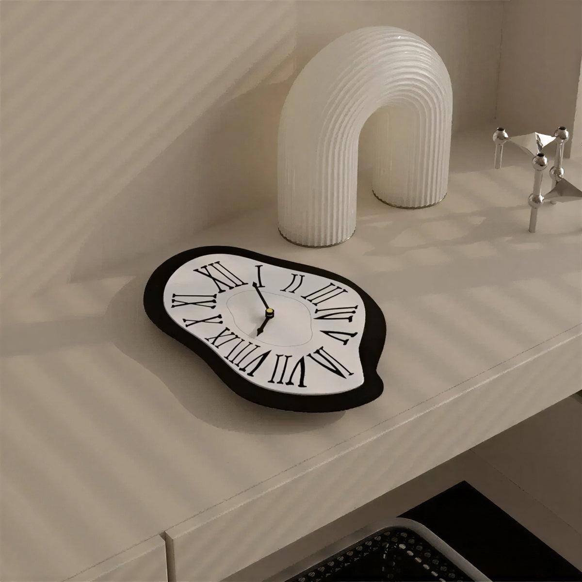 Orologio da Parete Melting Ispirato a Dali con Numeri Romani per Decorazioni per la Casa