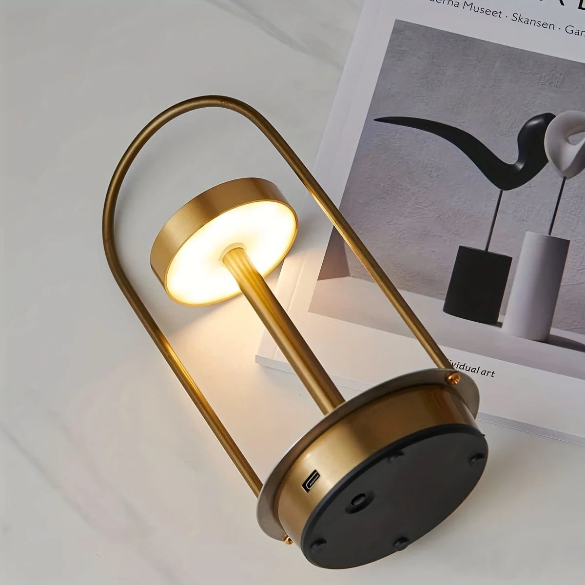 Estraglo – Lampada da tavolo LED Dimbart con design moderno e ricarica USB